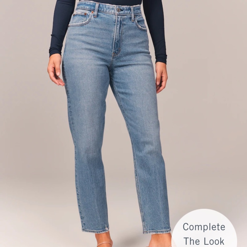 NWOT Abercrombie and Fitch Curve Love Mom jeans 28/6 R
